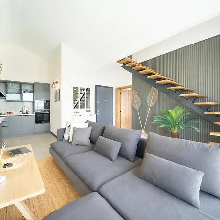 Oxy Private Pools & Seaview & Heated Indoor Pool Вилла *
