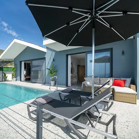 Oxy Private Pools & Seaview & Heated Indoor Pool *