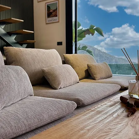 Oxy Private Pools & Seaview & Heated Indoor Pool